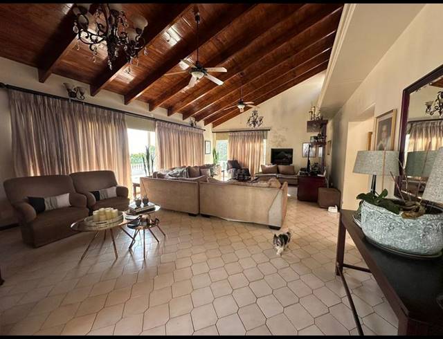 7 BEDROOM HOUSE FOR SALE IN WATERKLOOF RIDGE